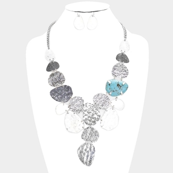 NEW Boho Western Turquoise Abstract Metal Statement Necklace - Picture 3 of 8